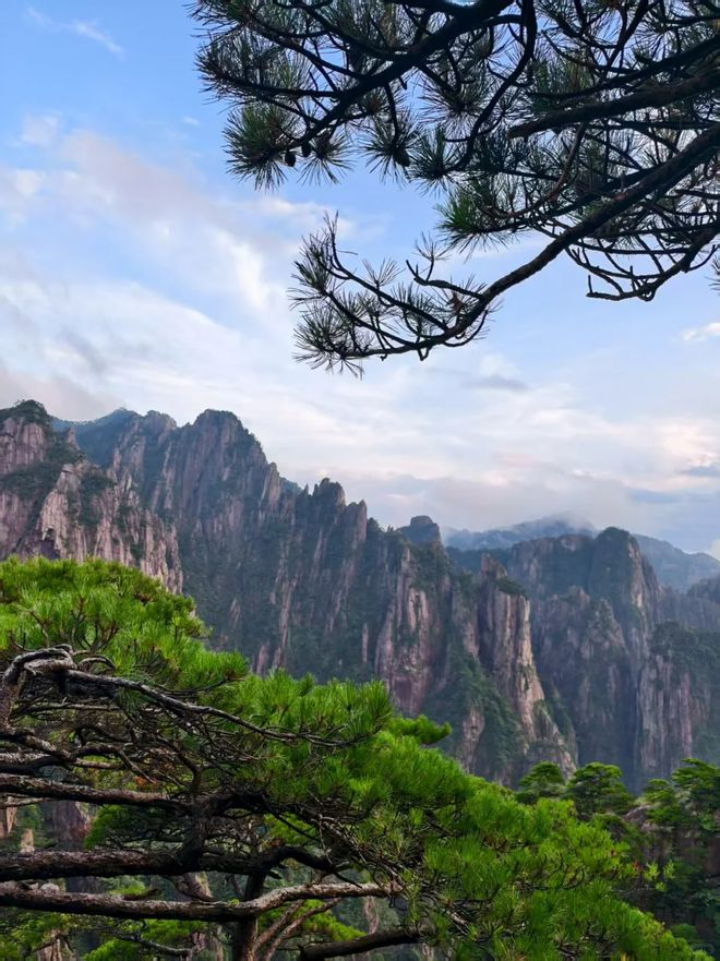 略黄山游玩4日路线攻略推荐！黄山报团旅行四天三晚行程攻